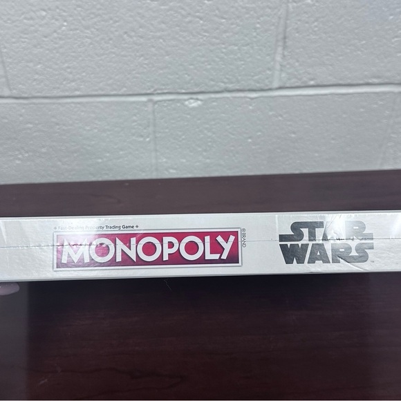 Monopoly Star Wars The Mandalorian Edition Board Game Factory Sealed - Picture 4 of 4